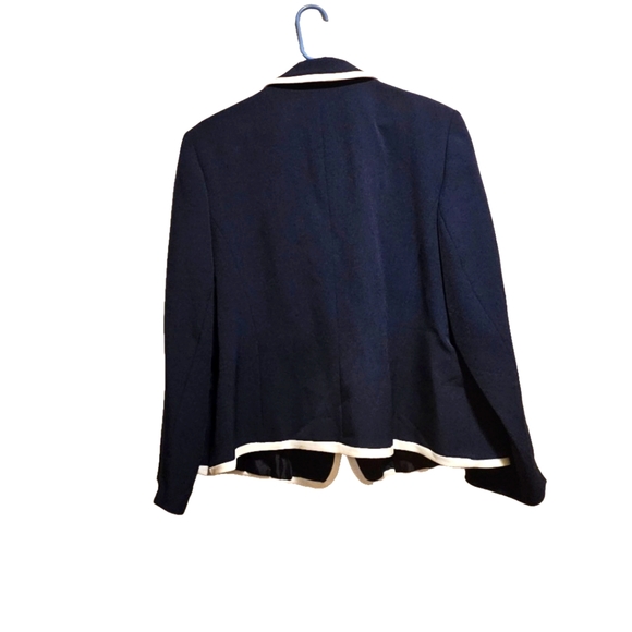 Le Suit Blazer Navy Blue with White trim 18W NWT - Picture 2 of 3